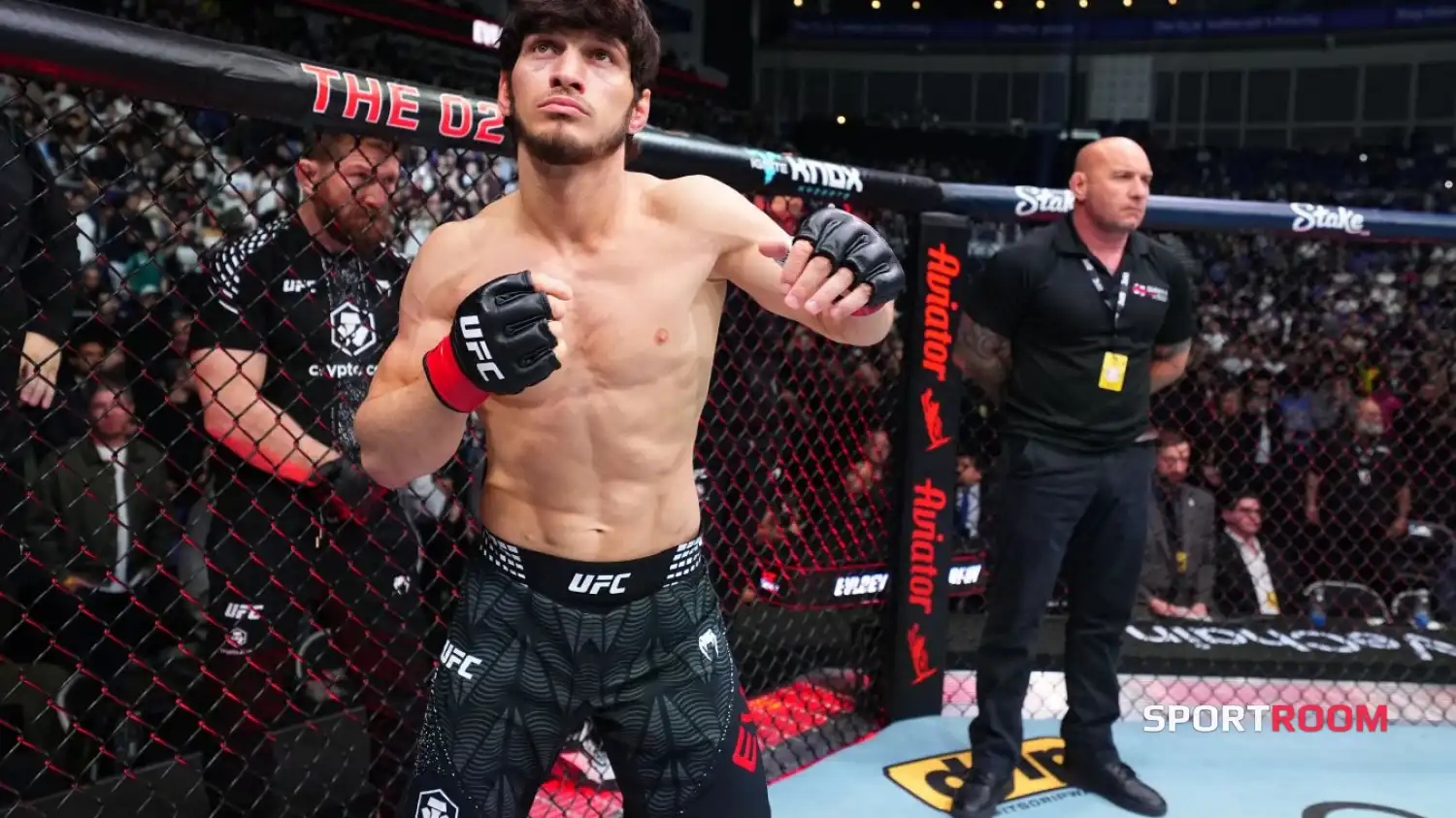 Волкановски мен Евлоевтің титулдық жекпе-жегі UFC 333 турнирін бастайды