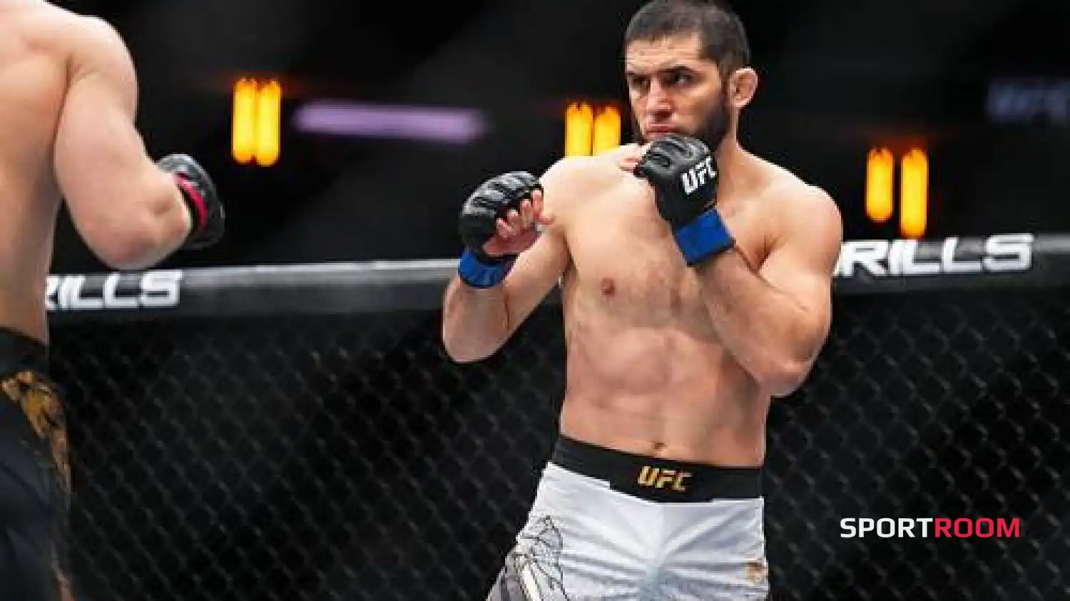 Махачев бен Гэрри UFC 330 турнирінде чемпион белдігі үшін кездеседі
